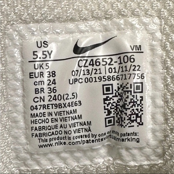 Nike Air Max Genome ‘Summit White/Metallic Bronze CZ4652-106 5.5Y Or 7 Women’s - Picture 12 of 12